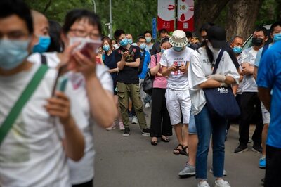 Beijing Tests Food, Parcel Couriers for Coronavirus as City Checks Widen