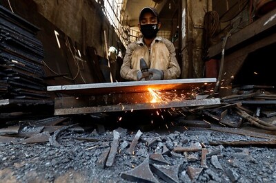 Pakistan Government Could Not Enforce Indefinite Covid-19 Lockdown, Says Minister