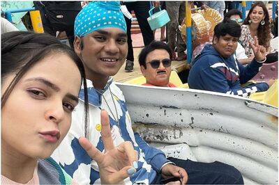 Taarak Mehta Ka Ooltah Chashmah Actor Palak Sindhwani Shares Fun Pics from Outdoor Set