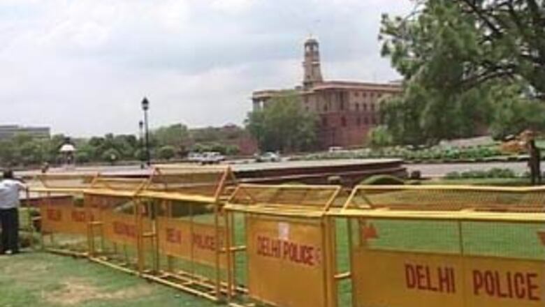 Trinamool MP breaches security, crosses PM convoy