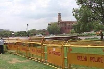 Trinamool MP breaches security, crosses PM convoy