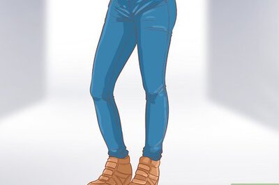 How to Wear Wedge Sneakers