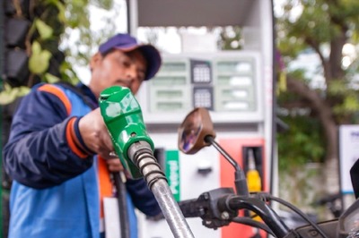 Petrol, Diesel Prices Today: Fuel Prices Remain Unchanged After Price Cut. Know Rates