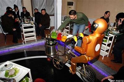 Robot waiters in China never lose patience