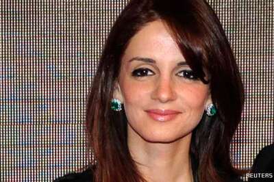 Bollywood pays homage to plane crash victims