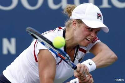 US Open: Clijsters wins in straight sets
