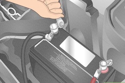 How to Tighten a Drive Belt