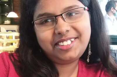 20-year-old Overcomes Low Vision to Top CBSE Class 12, Cracks IIM Test, Eyes RBI Job