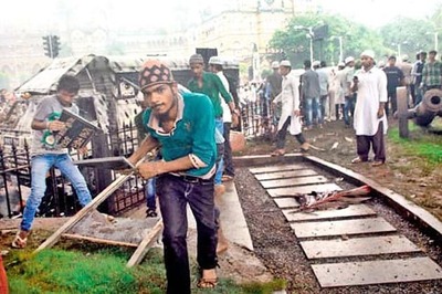 Mumbai Police in a spot over poem on Azad Maidan