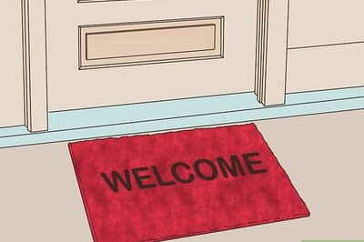 How to Protect Floors from Dirty Dog Paws