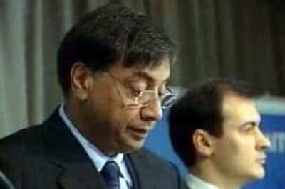 Make cash offer: Arcelor to Mittal