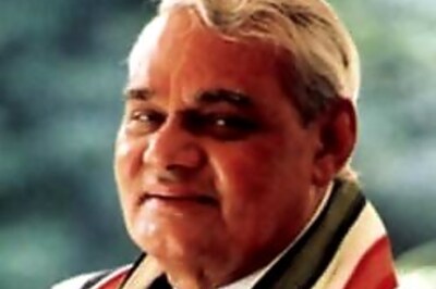 Vajpayee celebrates his 84th birthday |    Wish him 