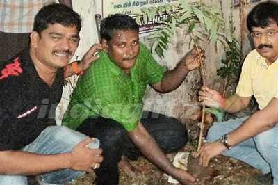 Actor Vivek moves ahead with 'Green Kalam Project'