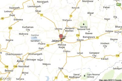  Couple commits suicide by jumping before train, toddler survives