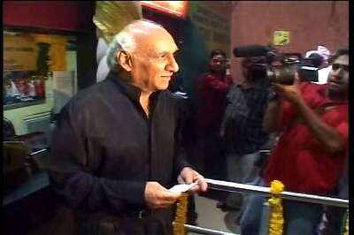 Yash Chopra to be cremated on Monday