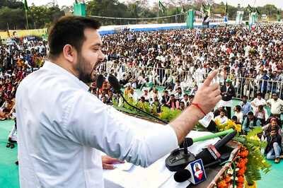 'Behave Well, Don't be Rowdy': Tejashwi's Warning to RJD+ Cadre After Favourable Bihar Exit Poll Results