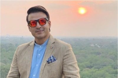 Vivek Oberoi Shares Wishes on Occasion of Janmashtami 2020, Watch Video