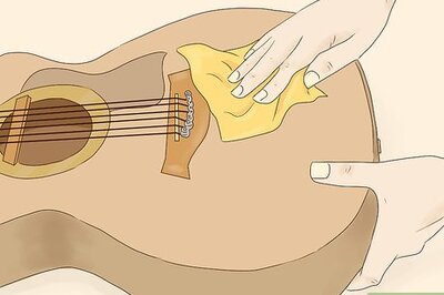 How to Find Out the Age and Value of a Guitar