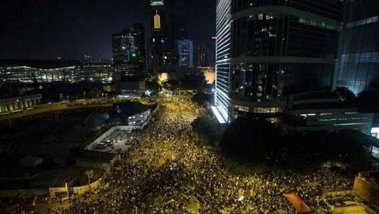 Thousands rally in Hong Kong as democracy campaign heats up