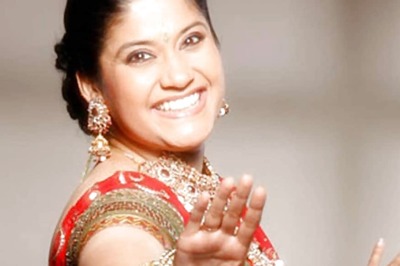 Renuka Shahane Corrects Troll Who Calls Her a 'Dam Actress'