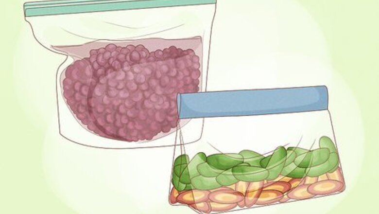 How to Store Food when Hiking