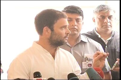 Rahul Gandhi braves heavy rains to address rally