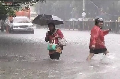 Heavy rain in South Bengal throws life out of gear in Kolkata