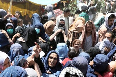 Afghan Women Bankers Forced from Roles as Taliban Takes Control