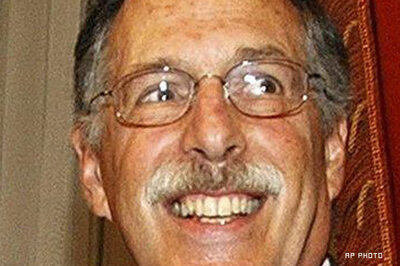 2 Americans, 1 British-Cypriot win econ Nobel