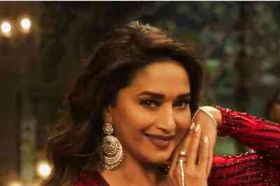 The Fame Game Song Dupatta Mera Reminds Fans of Aaja Nachle, Some Call It 'Halkat Jawani Ki Copy'