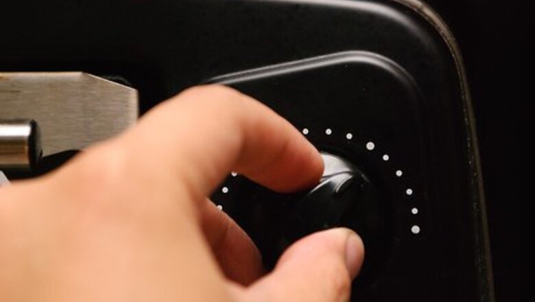 How to Make Easy Baked Mozzarella Sticks