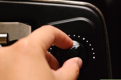 How to Make Easy Baked Mozzarella Sticks