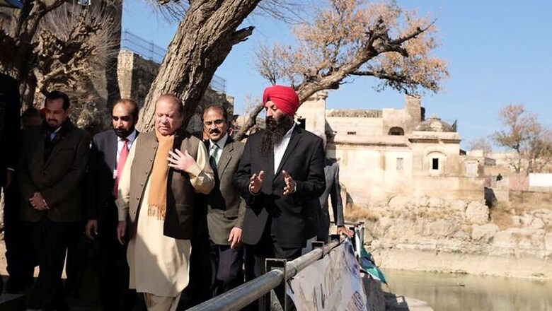 At Hindu Temple, Pakistan PM Nawaz Sharif Reaches Out to Minorities