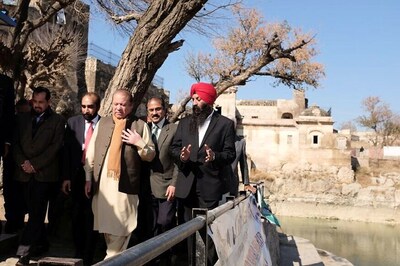 At Hindu Temple, Pakistan PM Nawaz Sharif Reaches Out to Minorities