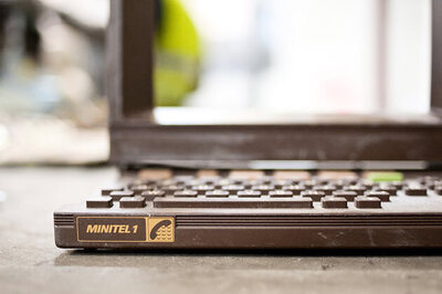 French bid adieu to Minitel, the France-Wide Web