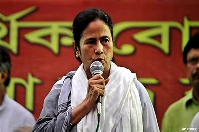 Mamata calls up Presidency VC, says she is devastated