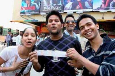 MNIK earns Rs 25 crore on opening day