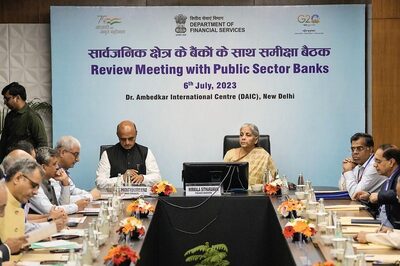 FM Meets Heads of Public Sector Banks to Review Financial Performance