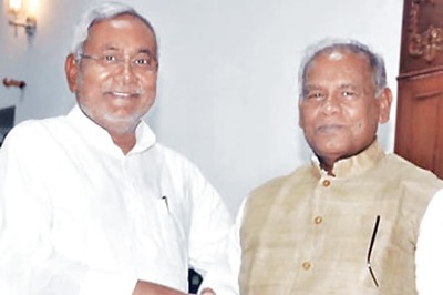 Rift in JDU widens, CM Manjhi recommends removal of two Nitish loyalist ministers