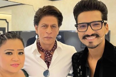 Haarsh Limbachiyaa, Bharti Singh Pose Happily With Shah Rukh Khan, Fans Call It 'Most Beautiful Pic'
