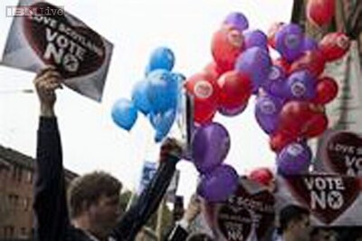 Polls open in historic Scottish independence vote