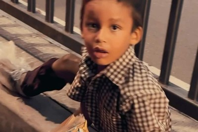 Video Of Injured Boy Selling Keychains At Traffic Signal Leaves Internet Heartbroken