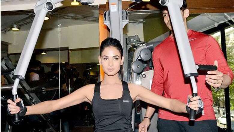 Snapshot: Sonal Chauhan seen lifting weights at the gym