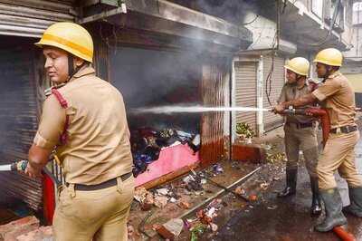 Prophet Remark: 60 Arrested for Violence in Bengal; Internet Shutdown in 2 Districts; BJP Demands Central Forces | Key Updates