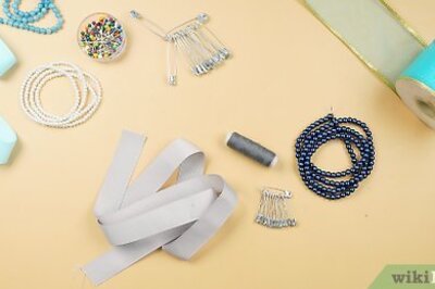 How to Make a Flower Out of Ribbon