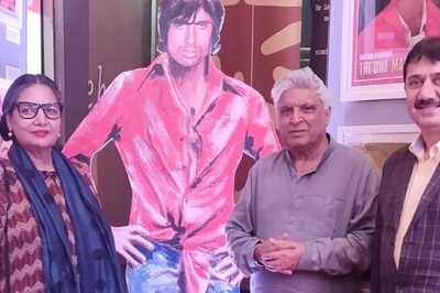 On Amitabh Bachchan's 80th Birthday, Javed Akhtar Gets Standing Ovation After Deewar Special Screening