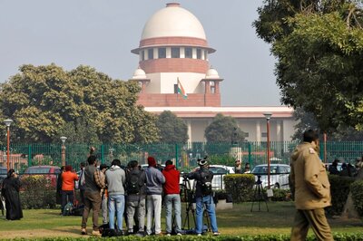 Major Unwed Daughter with No Abnormality Cannot Claim Maintenance, Supreme Court Rules