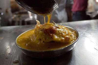 School-goers Establish 'Food Bank ATM' in Indore for Those in Need