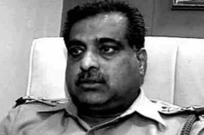 Mumbai cop accused of rape found dead