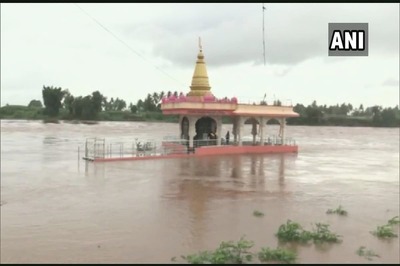 Heavy Rains Continue to Lash Several Parts of Karnataka, CM Yediyurappa Urges All to Take Precautions